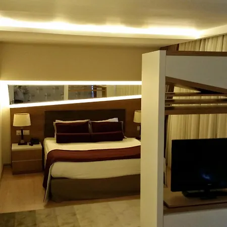 Kayaroyalhotel - In The Heart Of - Only A Five Minute Walk From The Grand Bazaar & Tram Station - Complimentary Coffees And Tea Served Around The Clock At The Rooftop Restaurant Szálloda