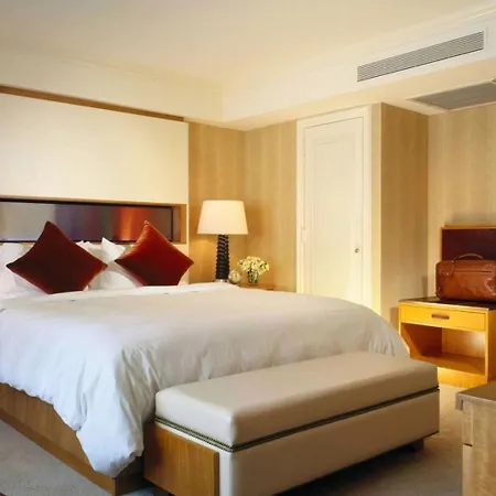 Kayaroyalhotel - In The Heart Of - Only A Five Minute Walk From The Grand Bazaar & Tram Station - Complimentary Coffees And Tea Served Around The Clock At The Rooftop Restaurant 3* Isztambul
